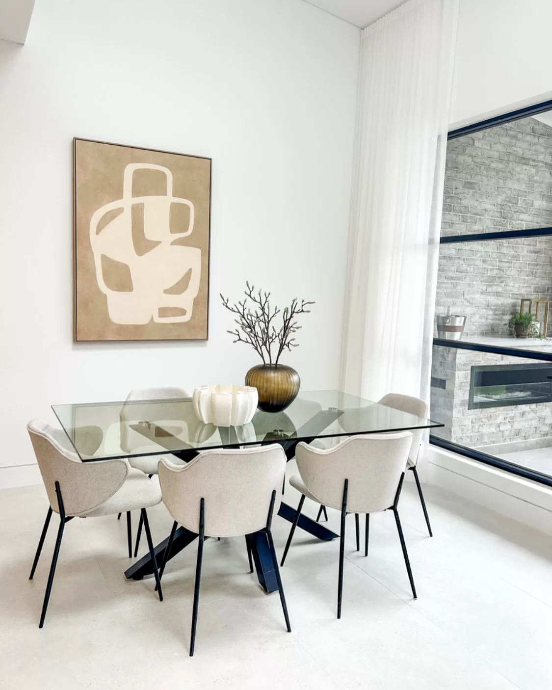 sala-de-jantar-tampo-de-vidro-foto-exquisiteinteriorsco