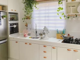 ideias-praticas-que-fazem-cozinhas-pequenas-funcionarem-melhor